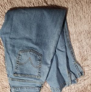 NWOT Levi's Classic Capri  Jeans Size 12